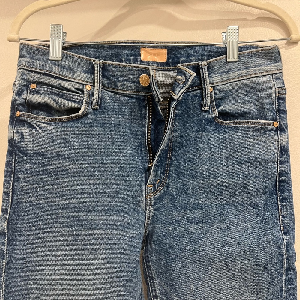 MOTHER The mid-rise Dazzler ankle jean. Size 29